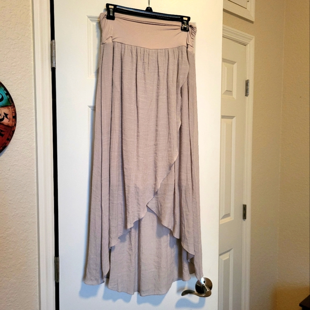 Apt 9 Boho gauze hi low maxi skirt,  size large,  color - sand